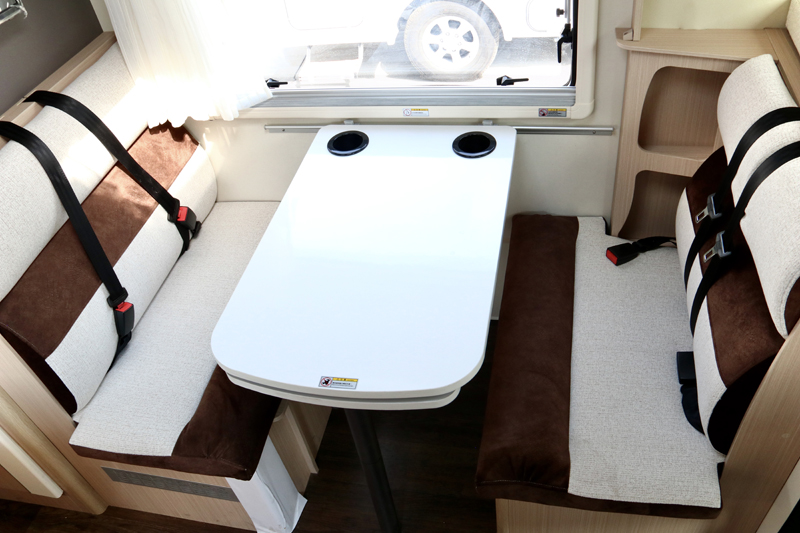 買房車為什么買四驅(qū)房車？都有哪些款式可選