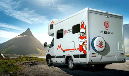 這可能是2022年設計最合理的房車了！